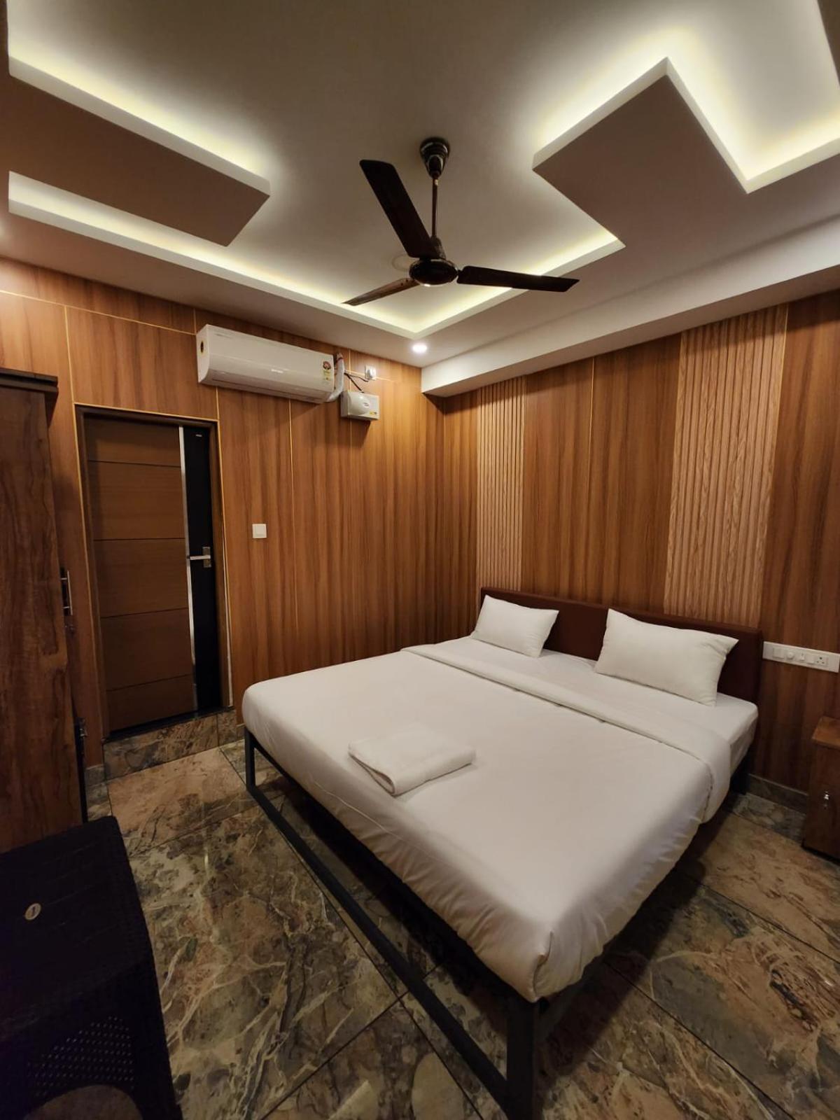 Royal View Residency Hotel Attingal Luaran gambar