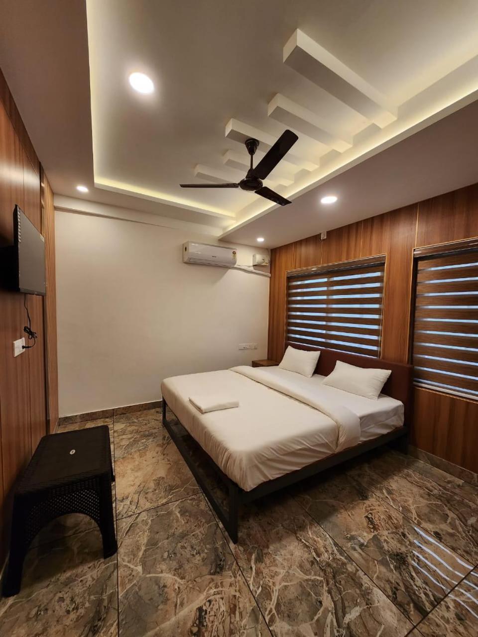 Royal View Residency Hotel Attingal Luaran gambar