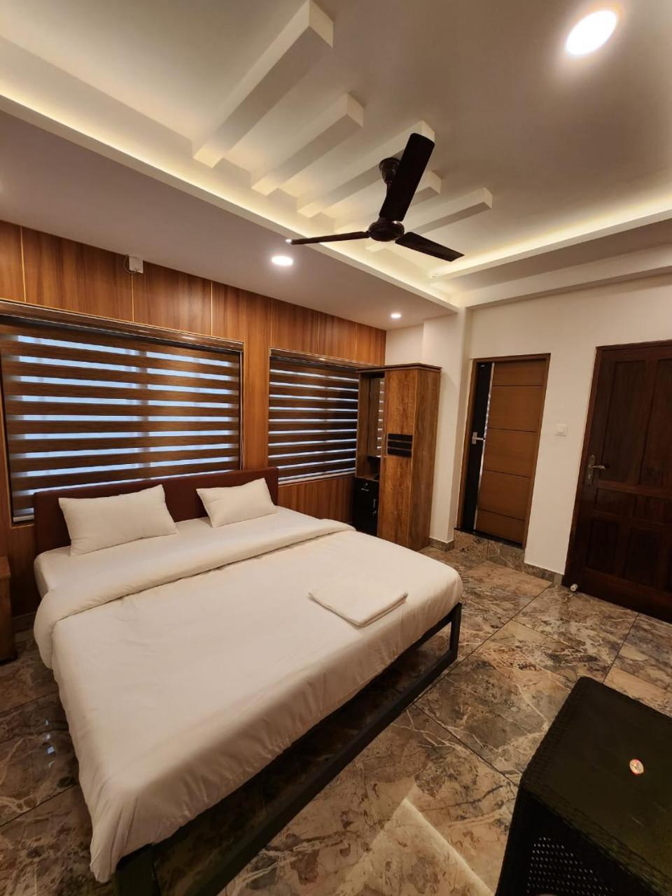 Royal View Residency Hotel Attingal Luaran gambar