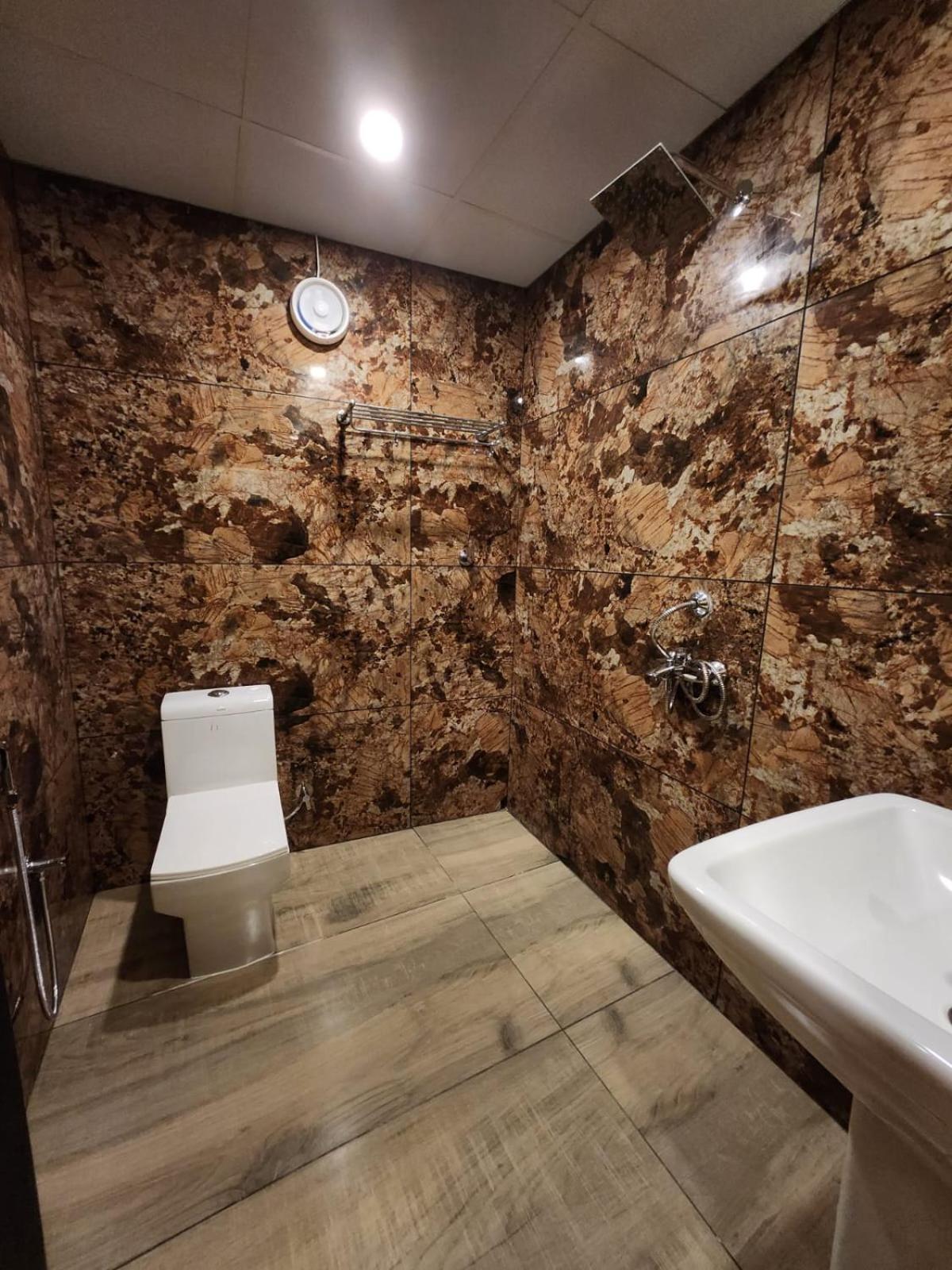 Royal View Residency Hotel Attingal Luaran gambar